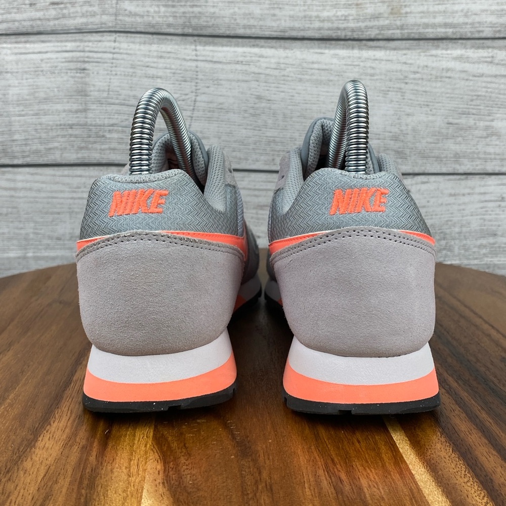 Nike MD Runner 2 Grey Mango Orange Retro Trainer Shoe 749869-087 Women’s Size 7 - Picture 6 of 13